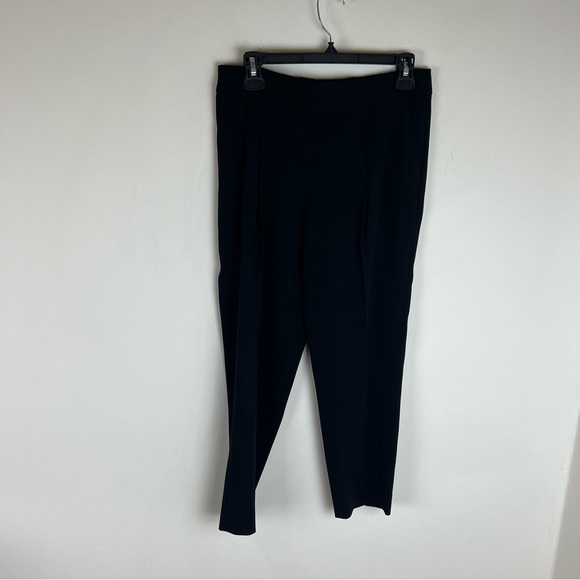 Aritzia Babaton Black Crepe Pleated Cropped Pants Size 8 B2 - Picture 3 of 6